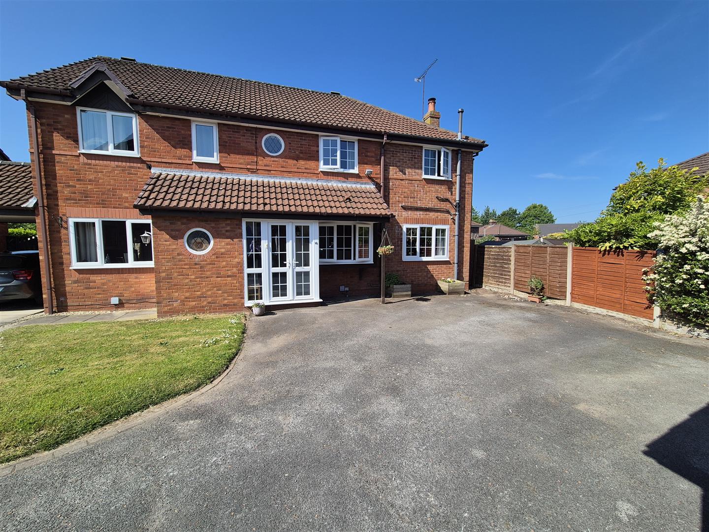 Windermere Close, Little Neston, Neston